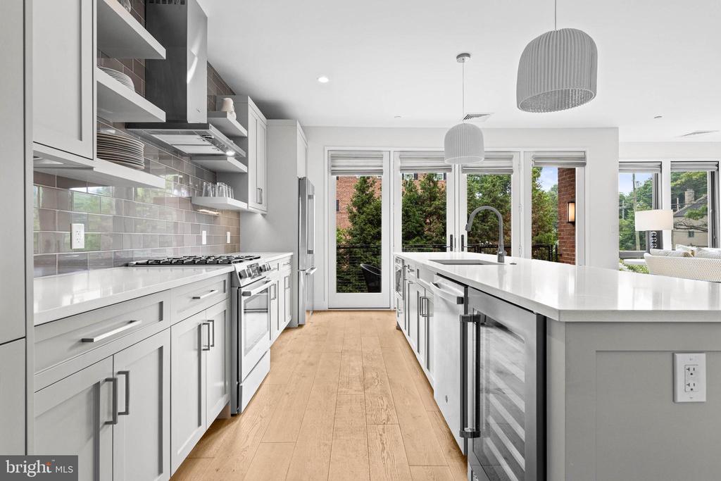 427 E LANCASTER AVENUE Unit: 1101