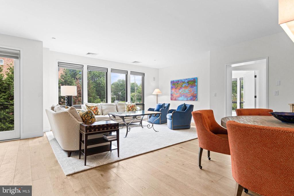 427 E LANCASTER AVENUE Unit: 1101