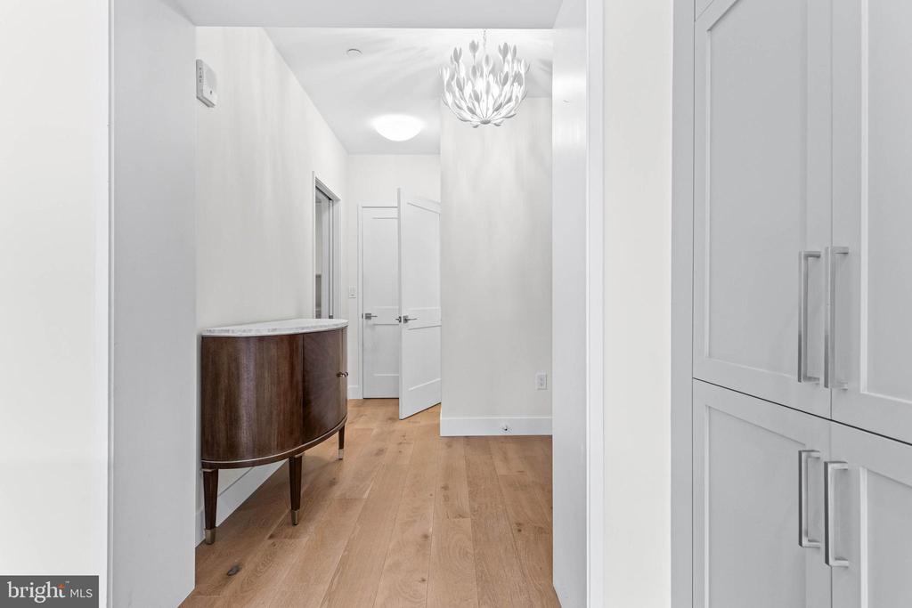 427 E LANCASTER AVENUE Unit: 1101