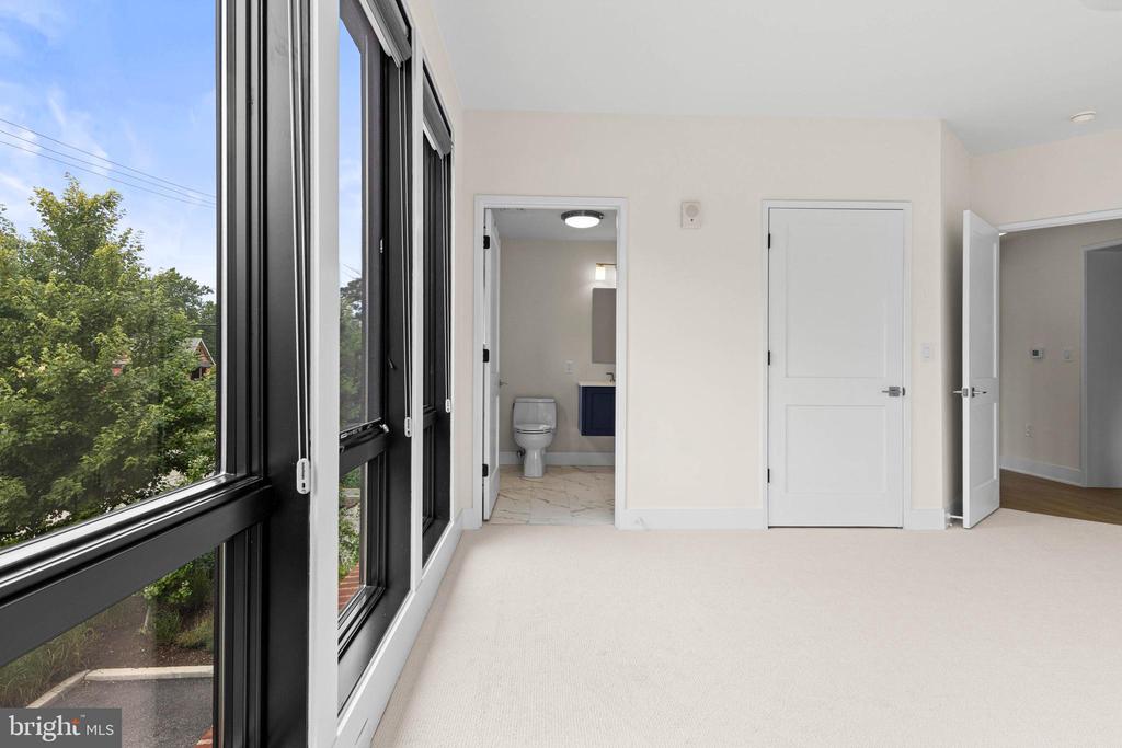 427 E LANCASTER AVENUE Unit: 1101