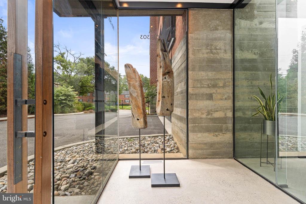 427 E LANCASTER AVENUE Unit: 1101