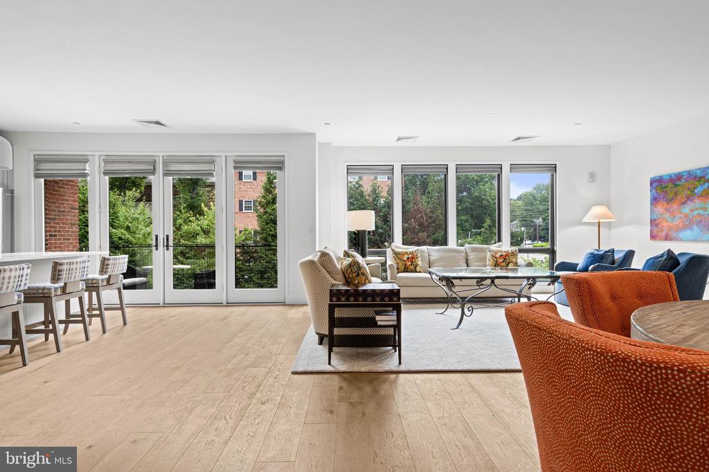427 E LANCASTER AVENUE Unit: 1101