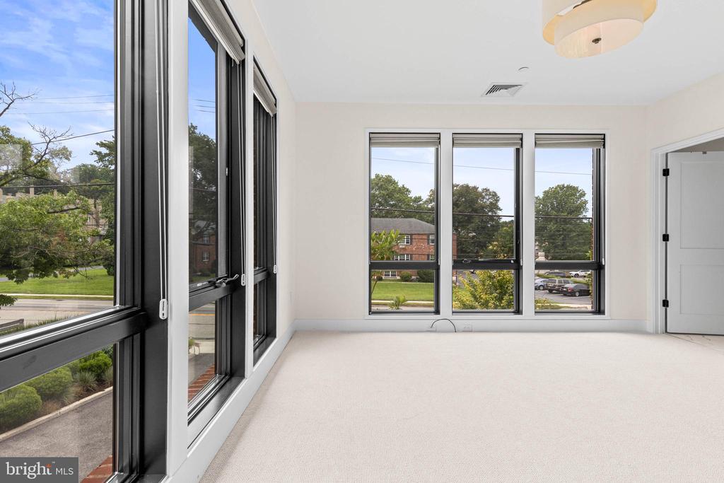 427 E LANCASTER AVENUE Unit: 1101