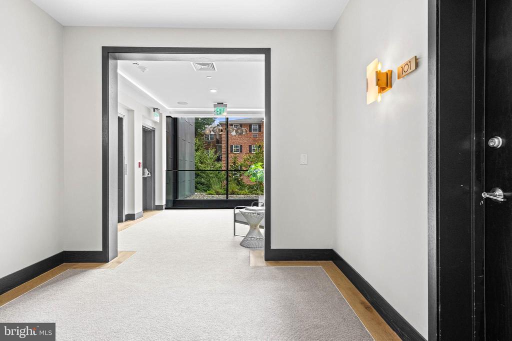 427 E LANCASTER AVENUE Unit: 1101