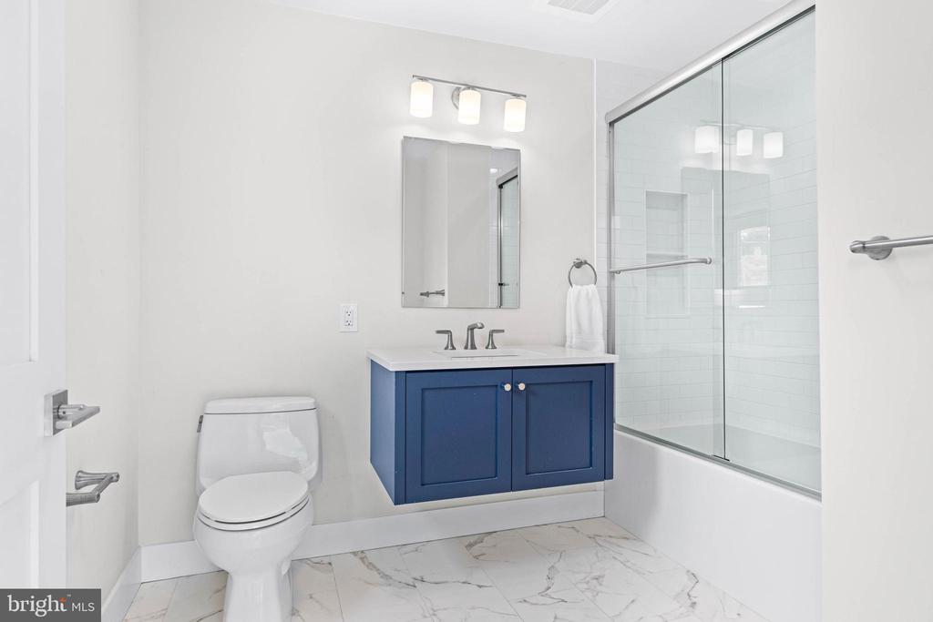 427 E LANCASTER AVENUE Unit: 1101