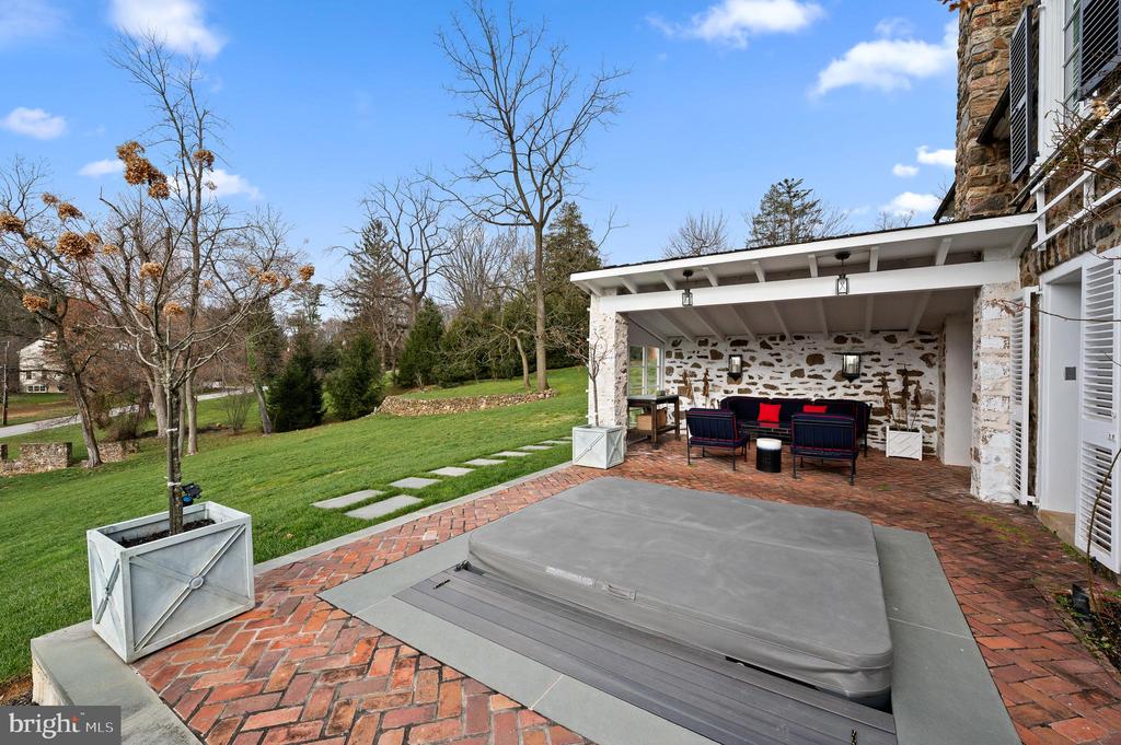 658 BROOKE ROAD