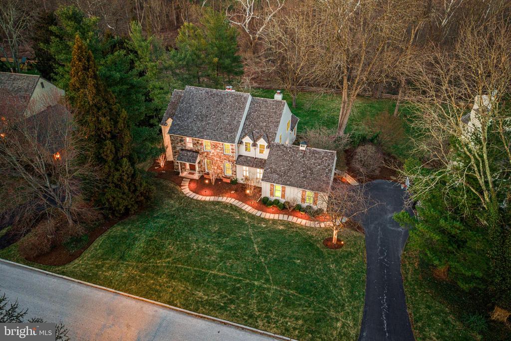 205 RAVENSCLIFF ROAD