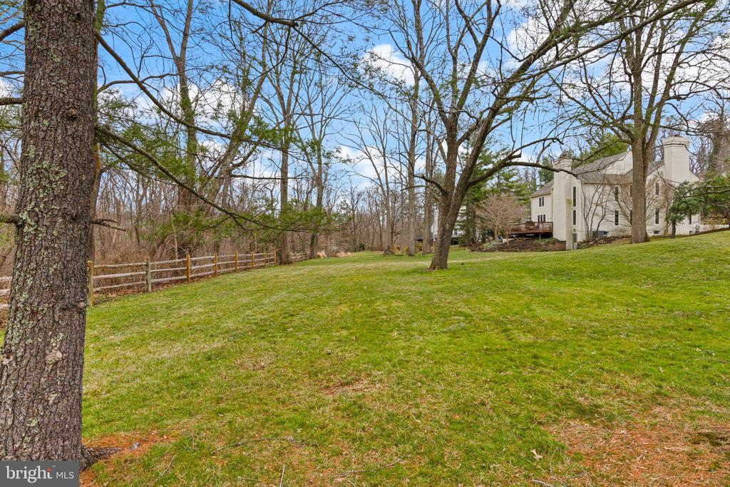 205 RAVENSCLIFF ROAD