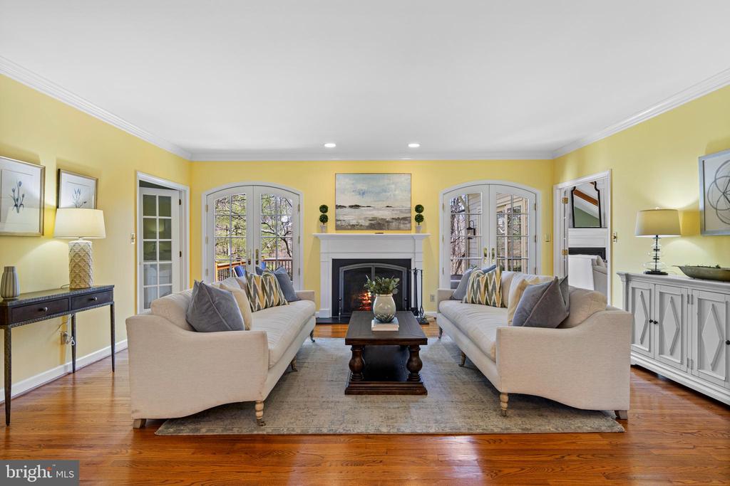 205 RAVENSCLIFF ROAD