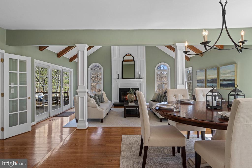 205 RAVENSCLIFF ROAD