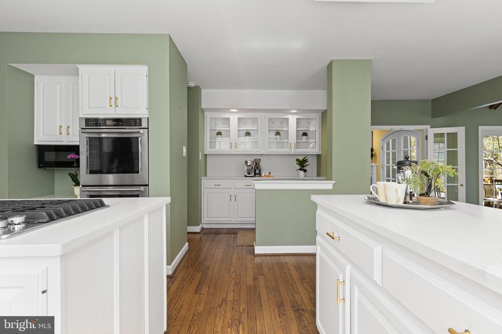 205 RAVENSCLIFF ROAD