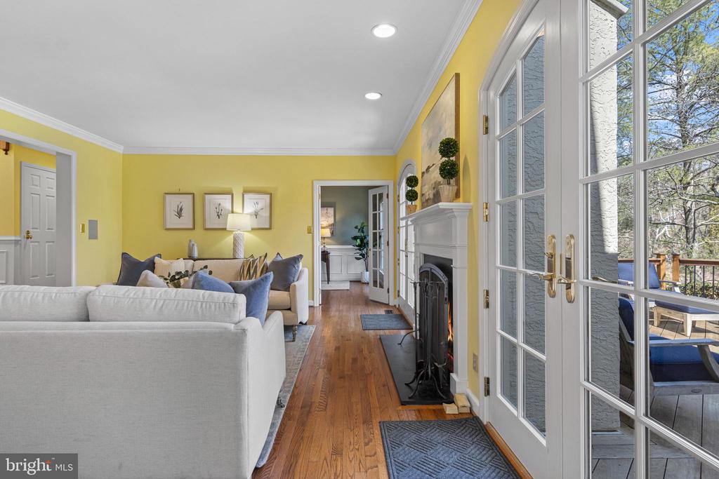 205 RAVENSCLIFF ROAD