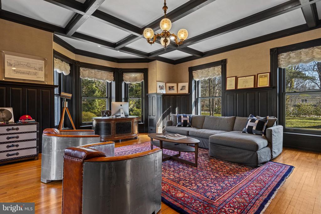 228 S RADNOR CHESTER ROAD