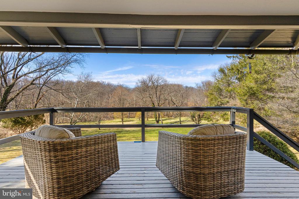 228 S RADNOR CHESTER ROAD