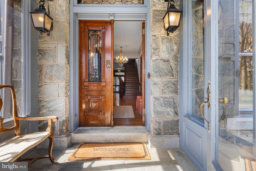 228 S RADNOR CHESTER ROAD