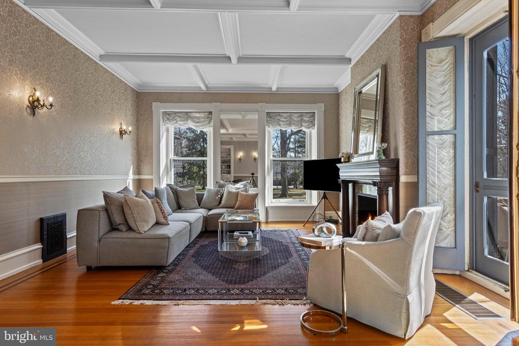 228 S RADNOR CHESTER ROAD