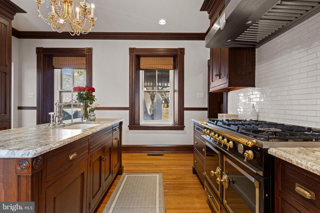 228 S RADNOR CHESTER ROAD