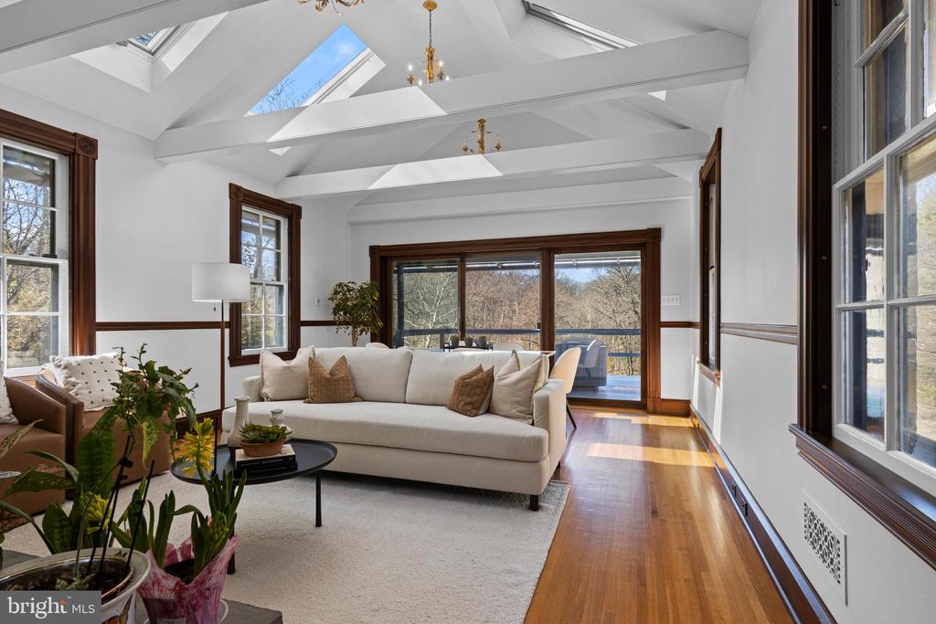 228 S RADNOR CHESTER ROAD