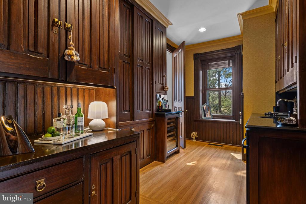 228 S RADNOR CHESTER ROAD