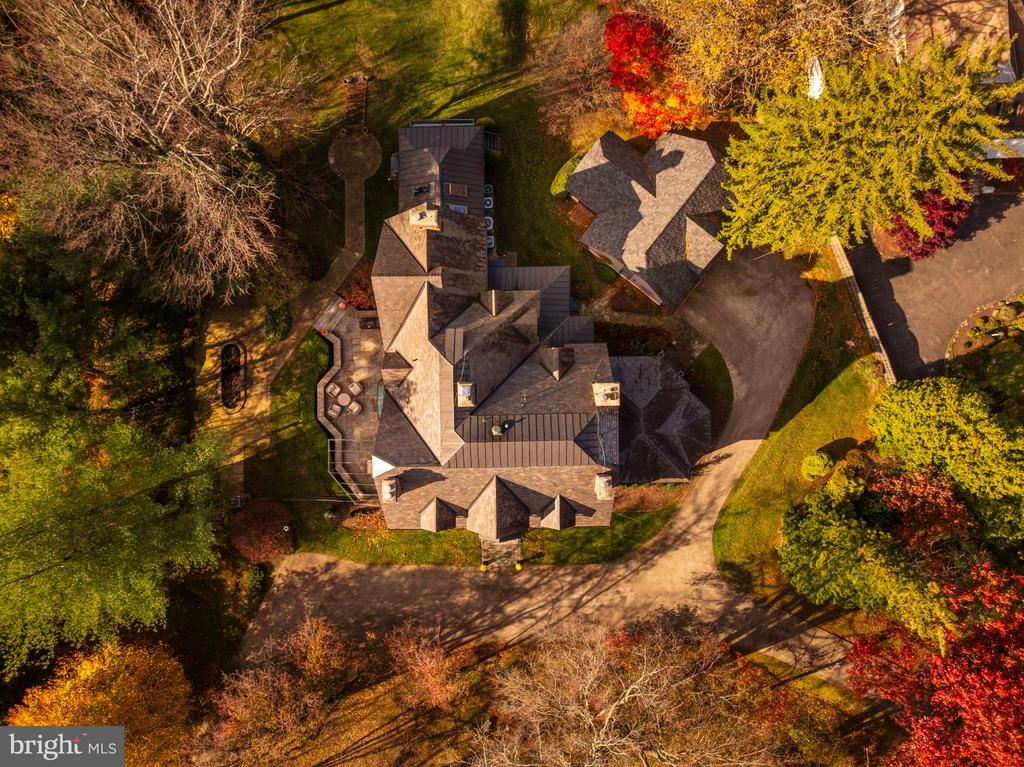 228 S RADNOR CHESTER ROAD