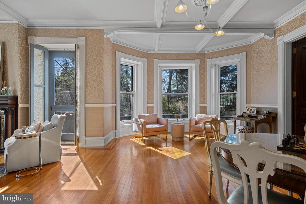 228 S RADNOR CHESTER ROAD