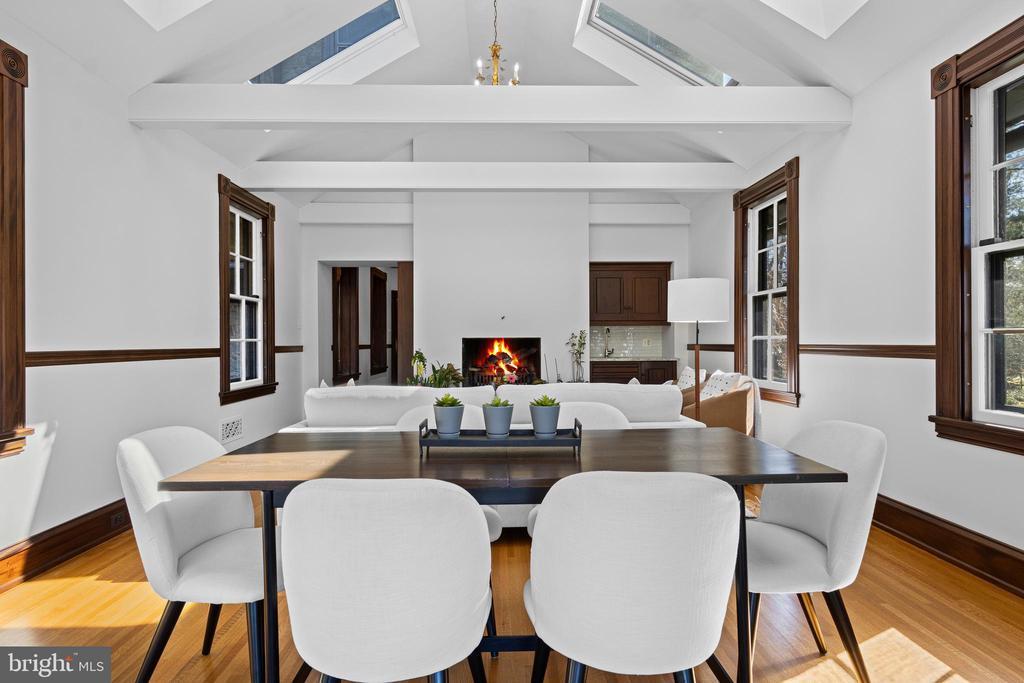228 S RADNOR CHESTER ROAD
