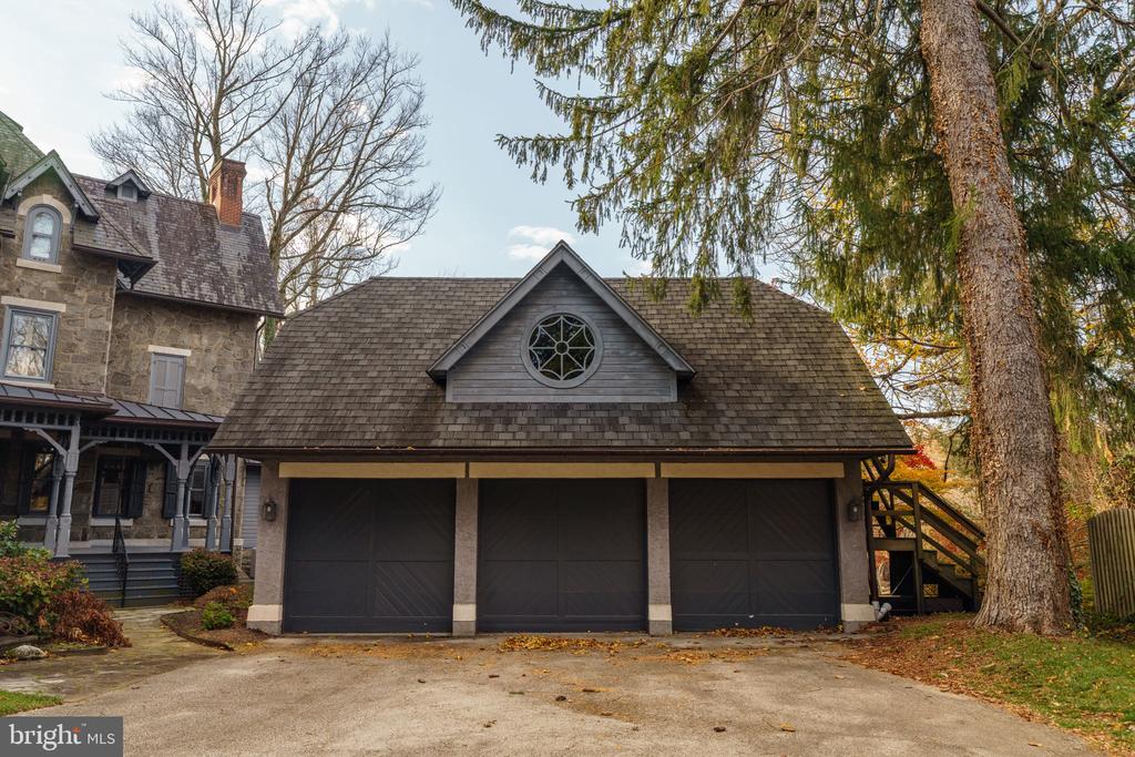 228 S RADNOR CHESTER ROAD