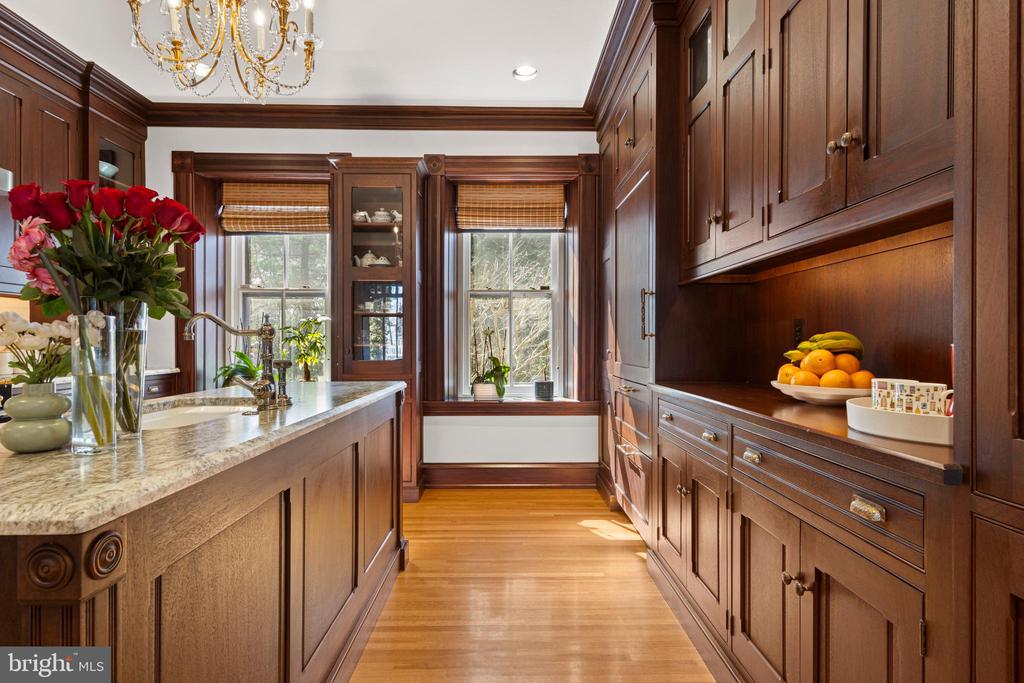 228 S RADNOR CHESTER ROAD