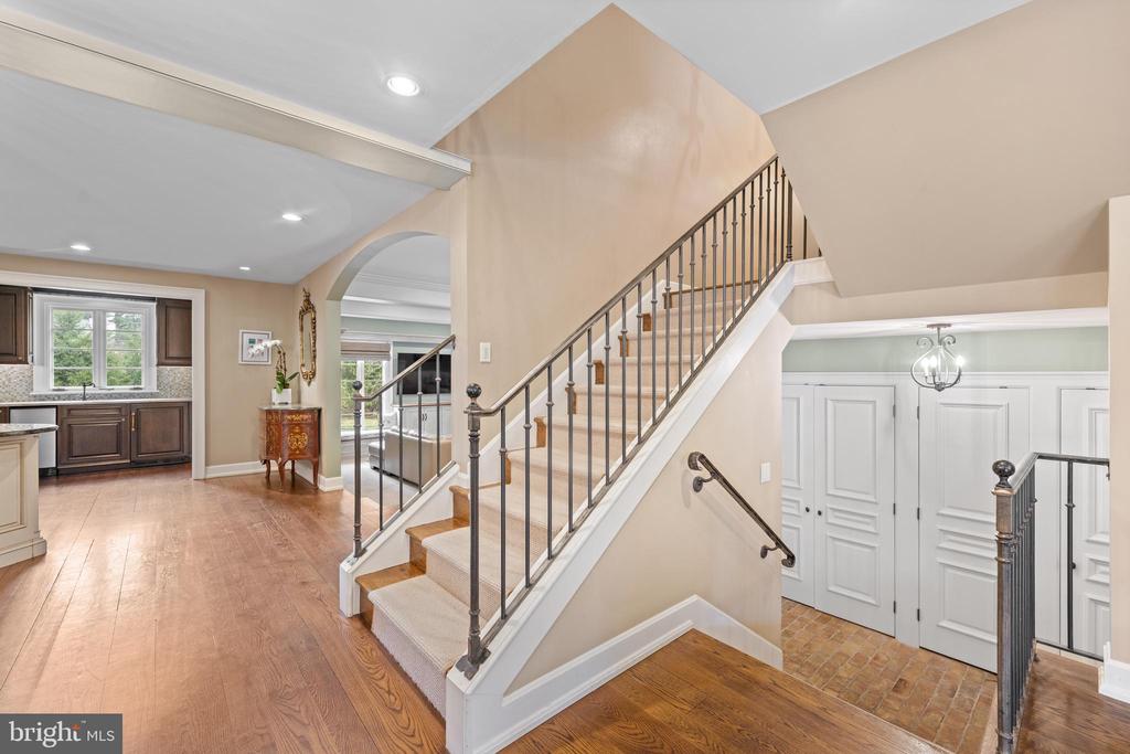 848 PARKES RUN LANE