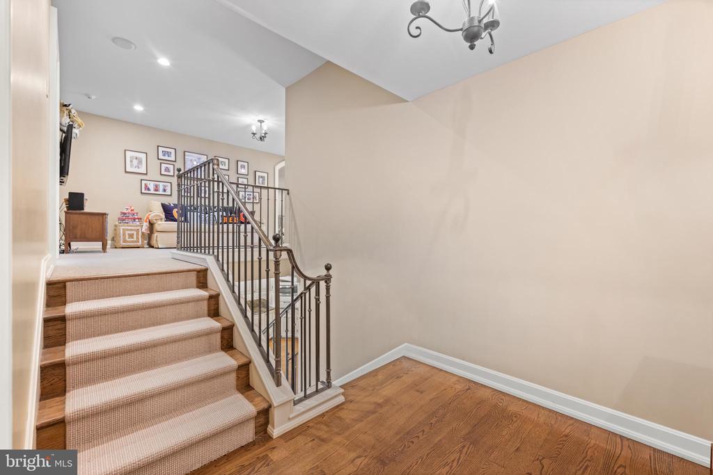848 PARKES RUN LANE