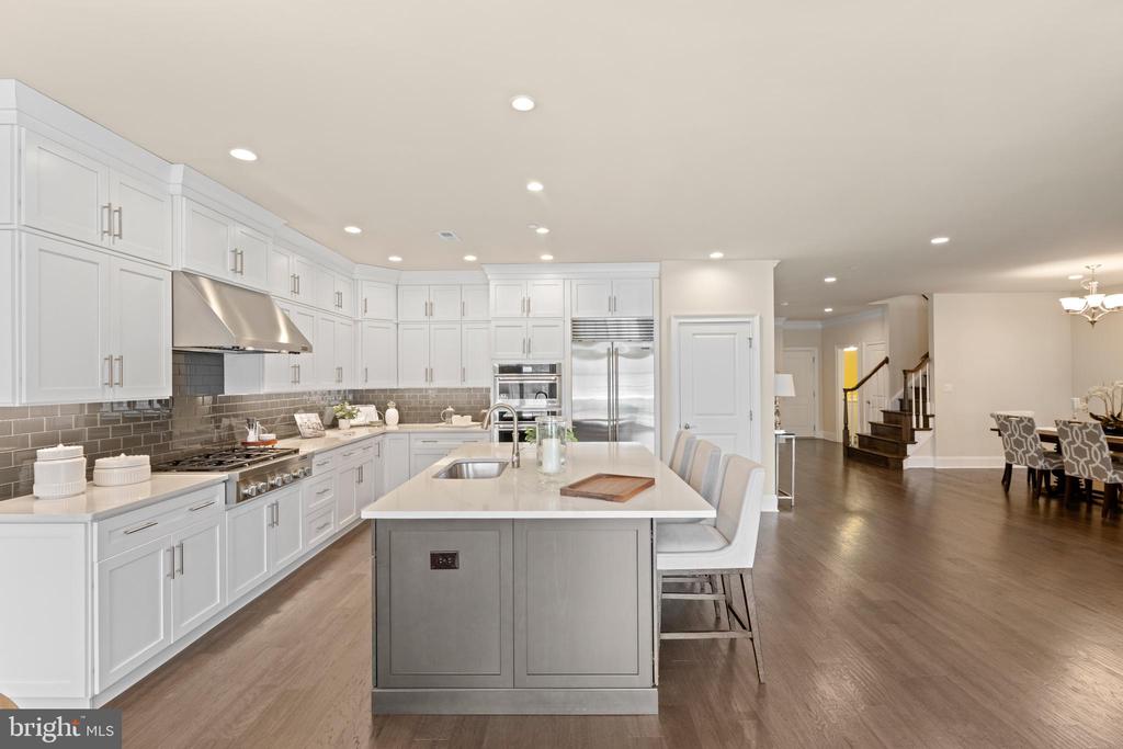 3860 MEADOW VIEW FARM ROAD