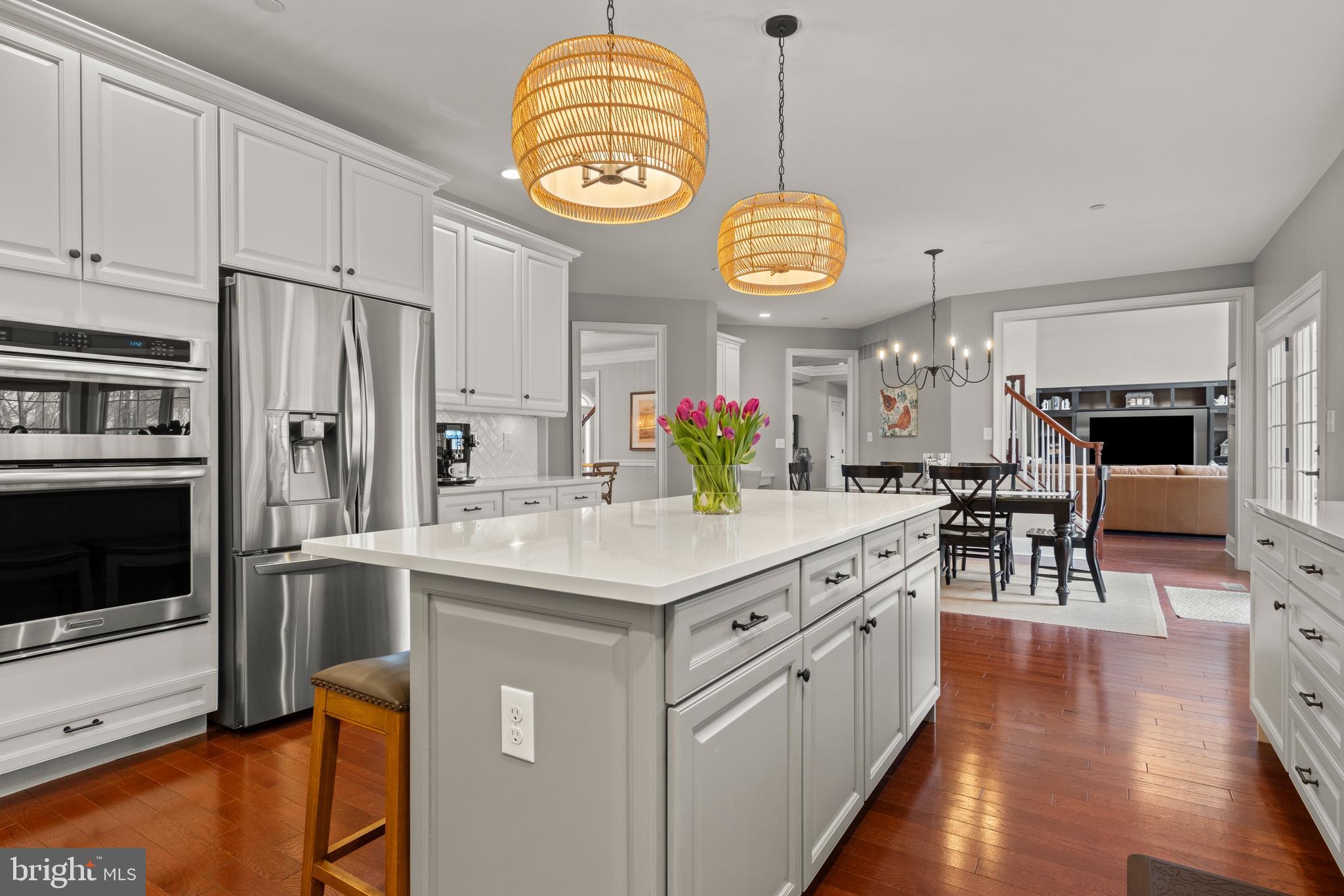 3905 WOODLAND DRIVE