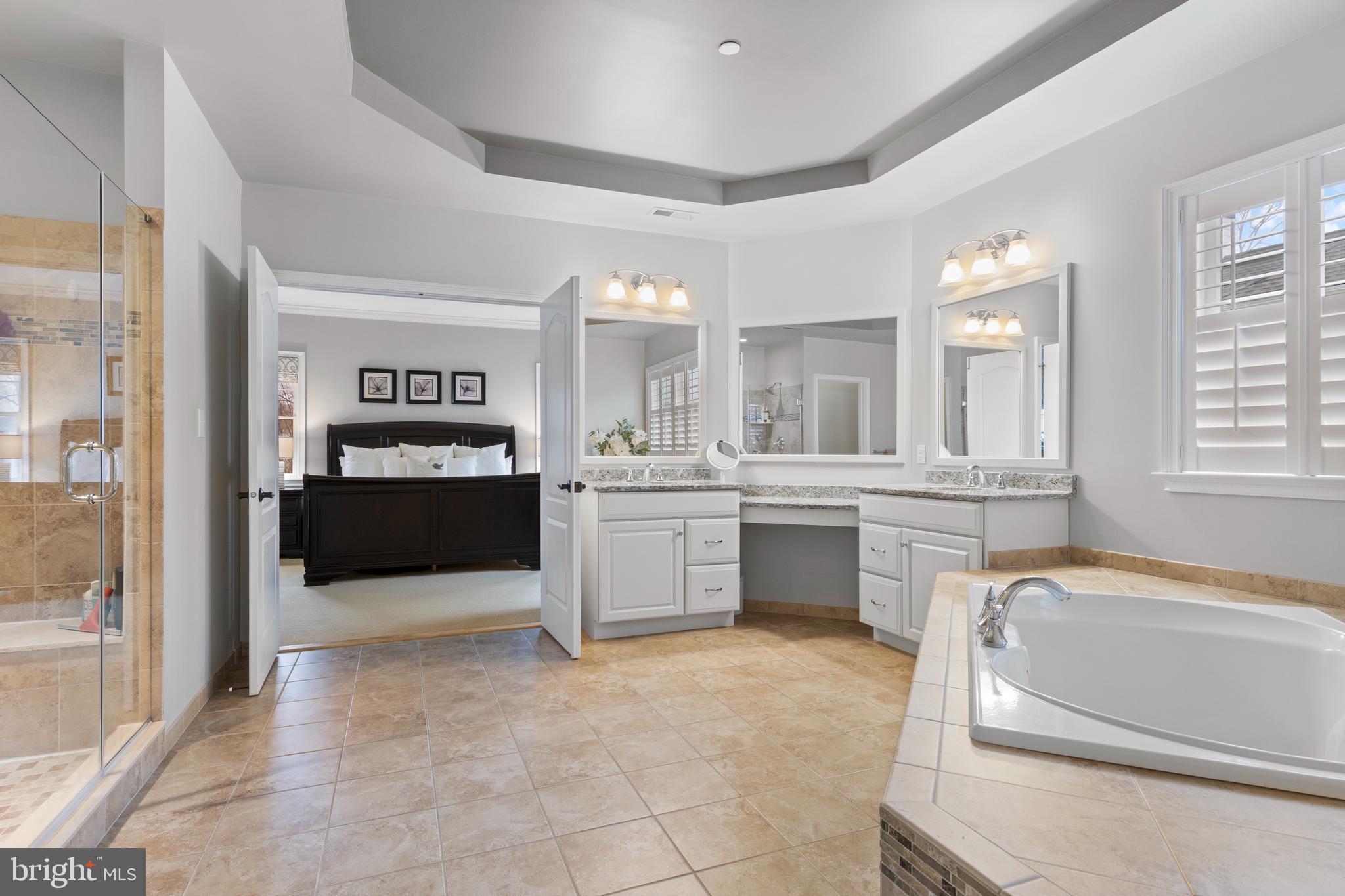 3905 WOODLAND DRIVE