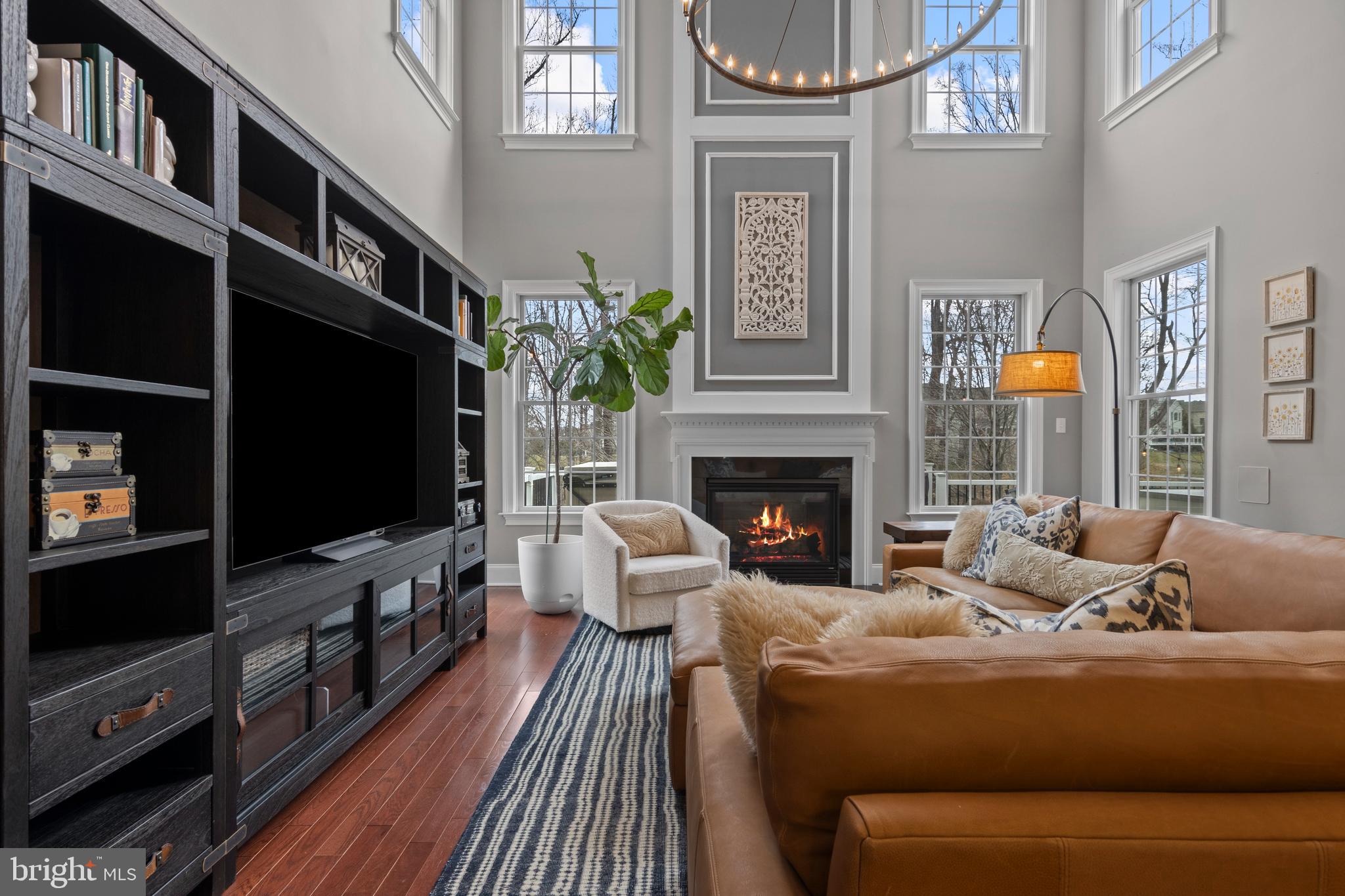 3905 WOODLAND DRIVE