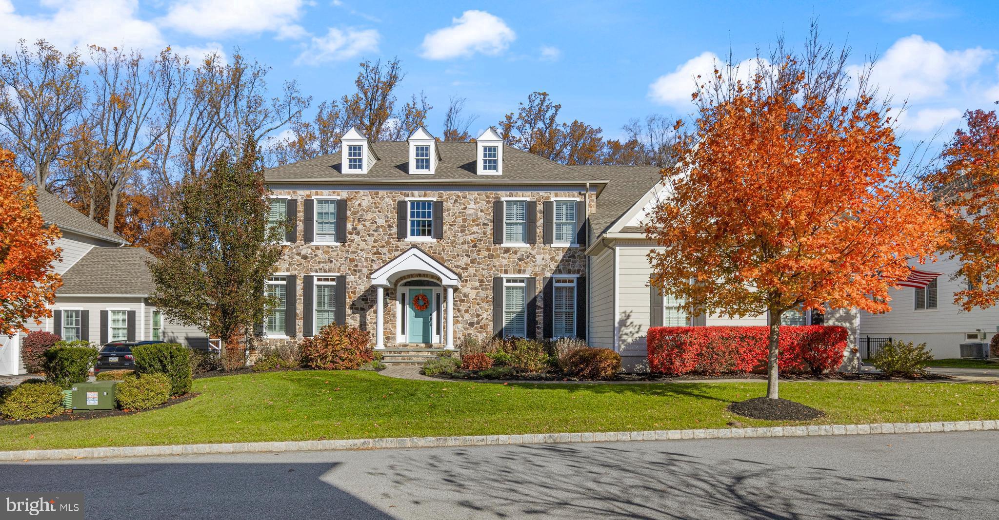3905 WOODLAND DRIVE