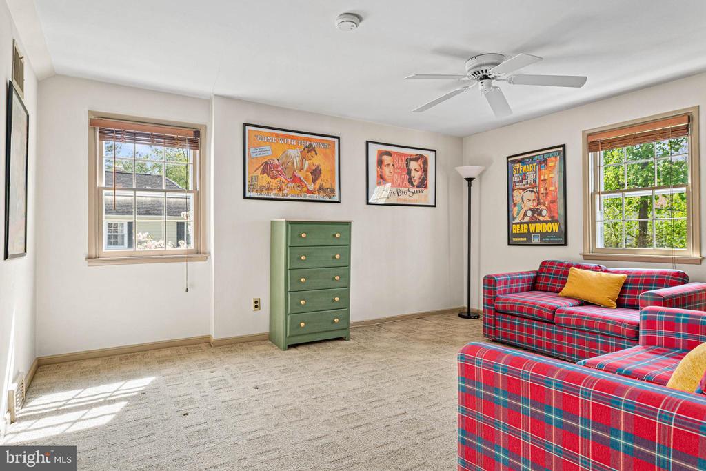 100 WOODED LANE