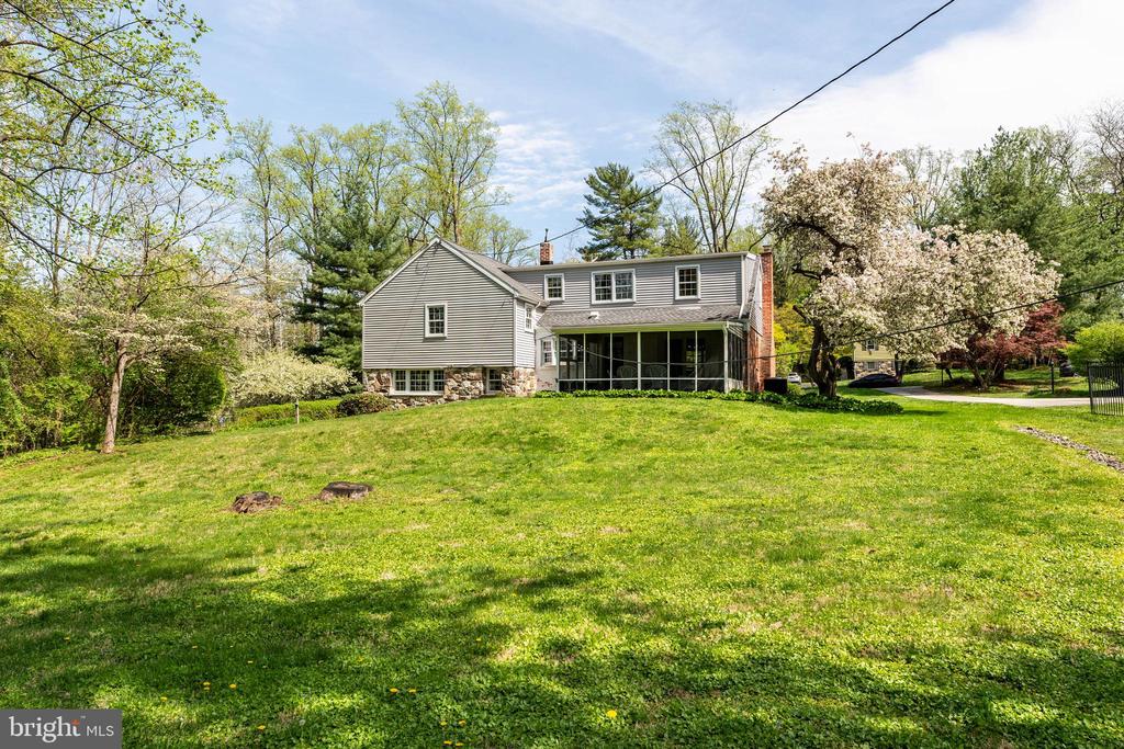 100 WOODED LANE