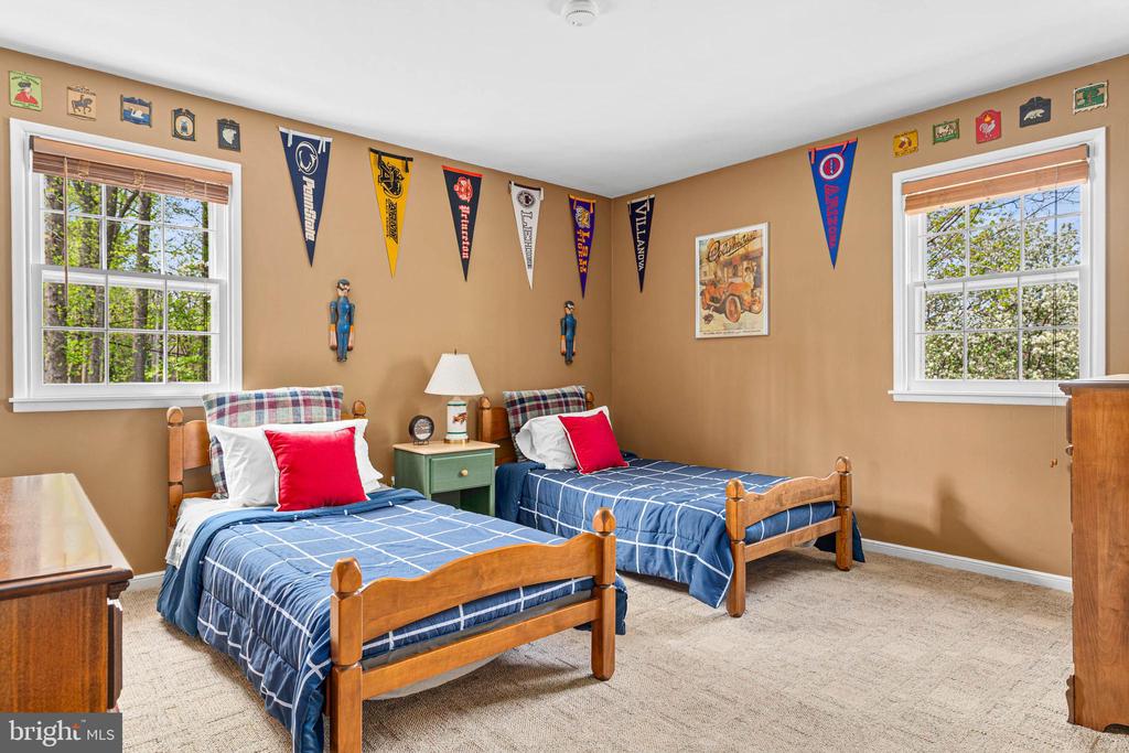 100 WOODED LANE
