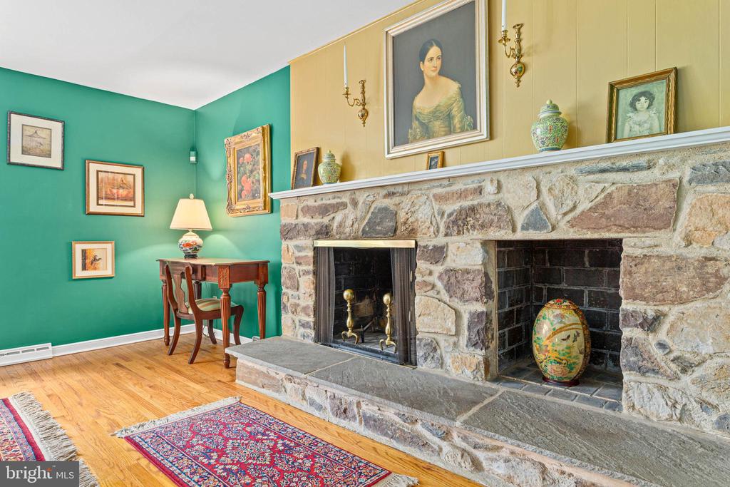 100 WOODED LANE