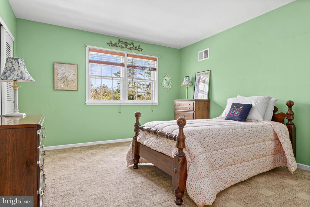 100 WOODED LANE
