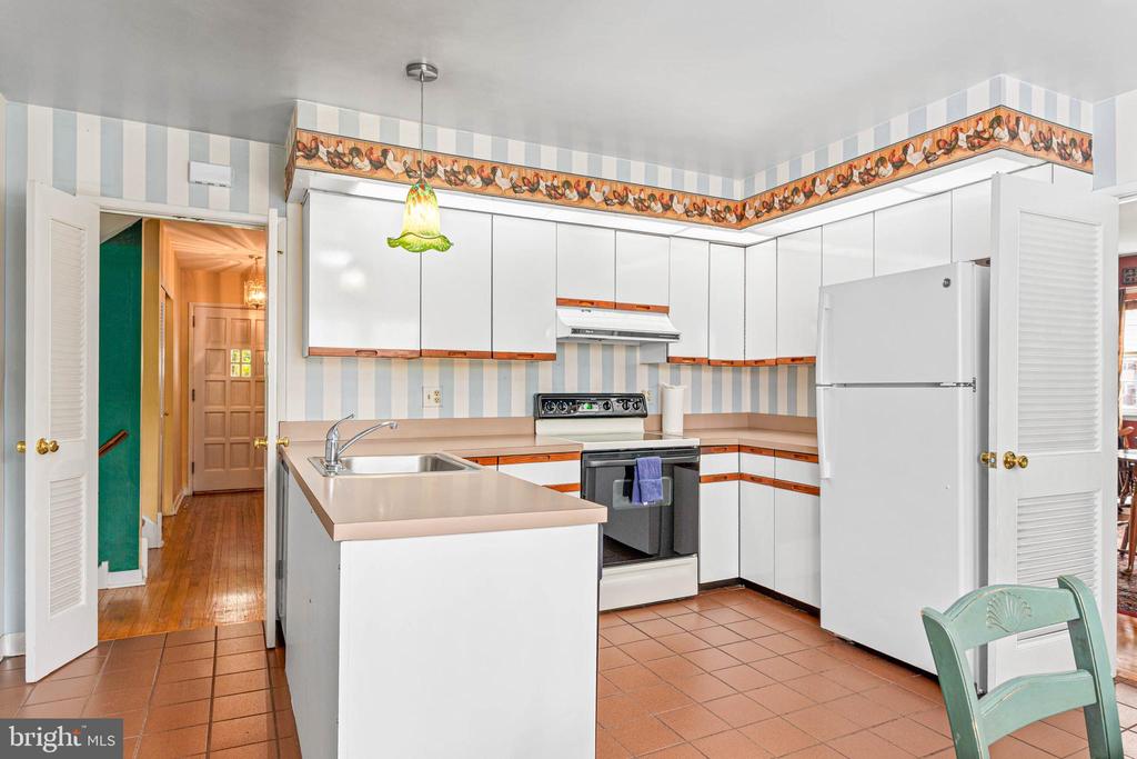 100 WOODED LANE