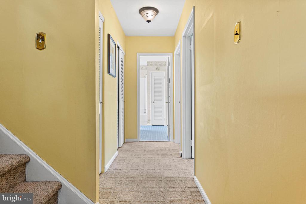 100 WOODED LANE