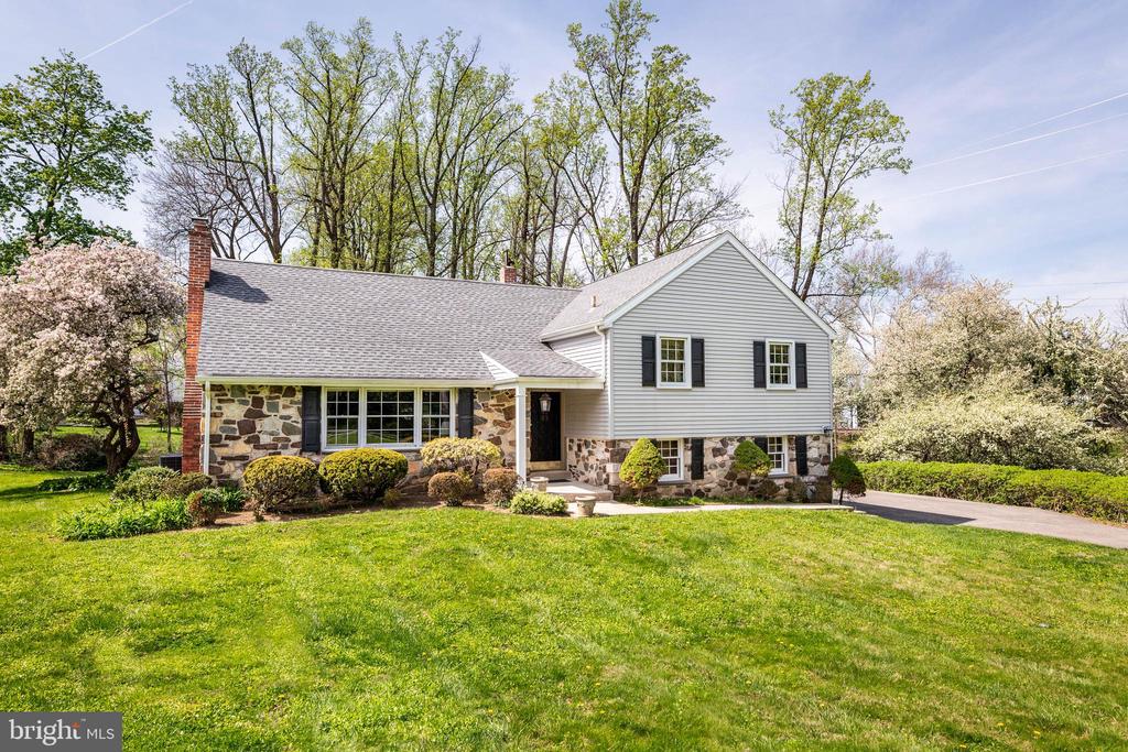100 WOODED LANE
