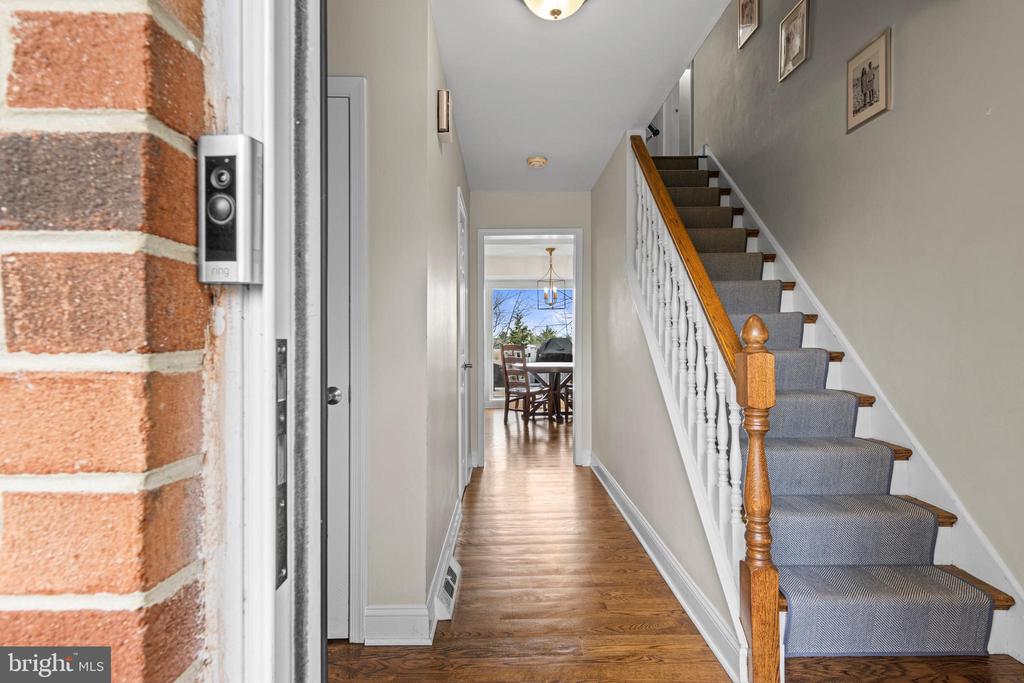 8 HARROW CIRCLE