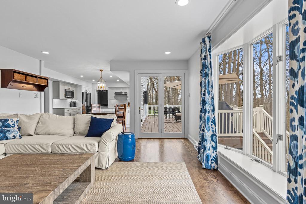 8 HARROW CIRCLE