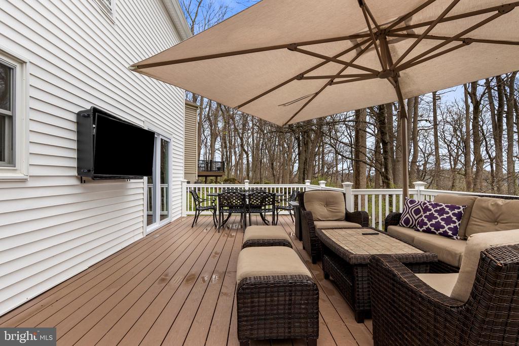 8 HARROW CIRCLE