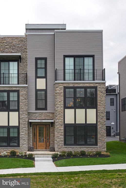 361 HORSESHOE TRAIL