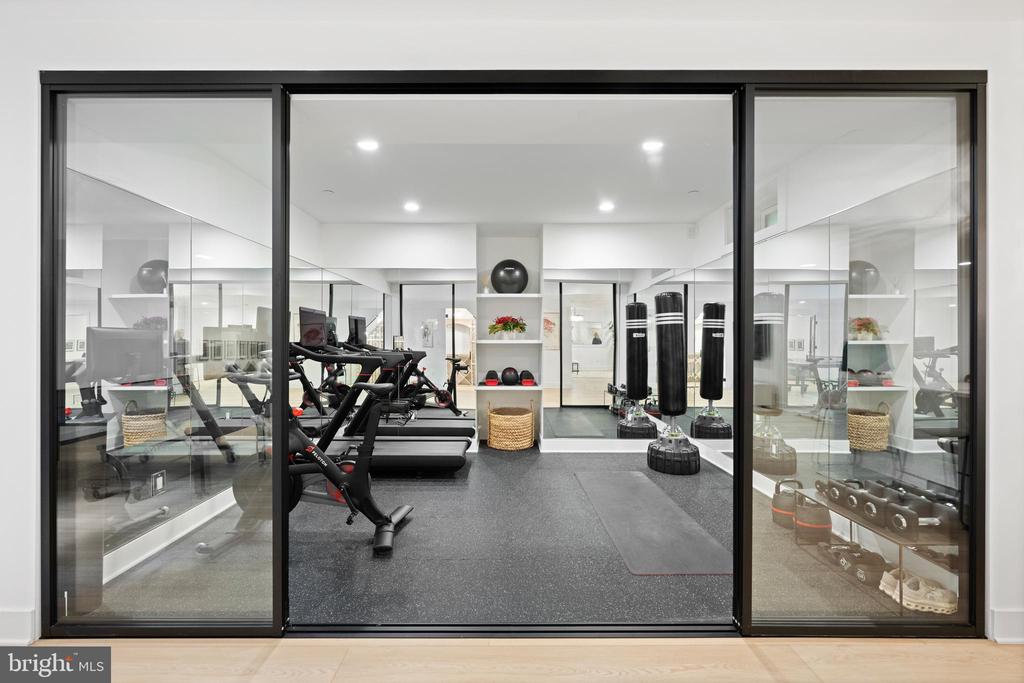 3907 WOODLAND DRIVE