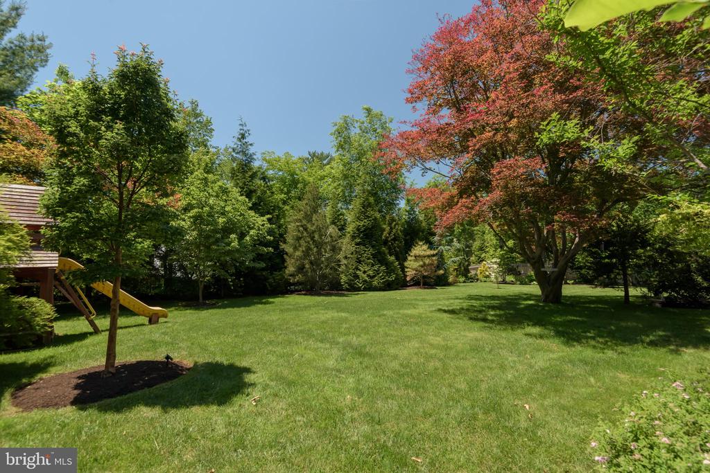 721 GOVERNOR CIRCLE