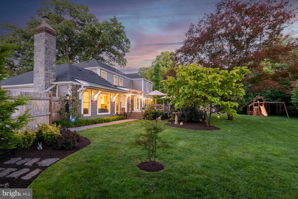 721 GOVERNOR CIRCLE